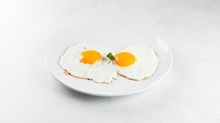 Jaje na oko sa slaninom