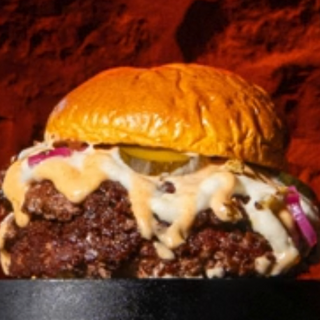 Campeona The Champions Burguer Local: La Verbena