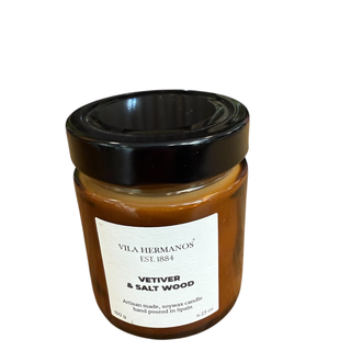 Vela vetiver and saltwood