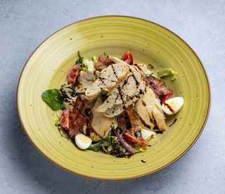 Салат Цезар з куркою су-від (320г)