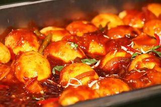 2218 Пресни картофи в сладко-кисел сос (700г)