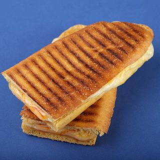 4 ყველის პანინი