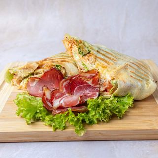 Tortilla sa suvim mesom