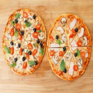 2 Pizzas grandes (32 cm.)