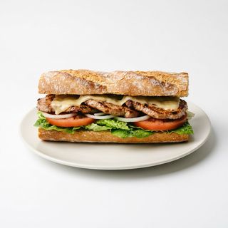 Bocadillo De Lomo Completo Con Queso