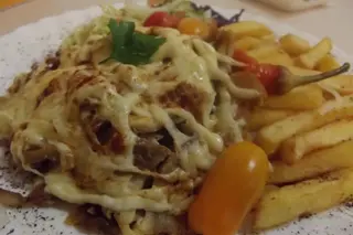Cheese Kebab na talerzu