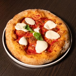 Margherita con Bufala +Bevanda a scelta