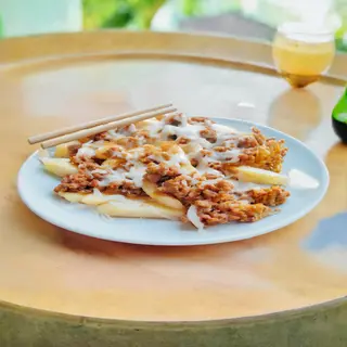 Patatas fritas con Jeyuk