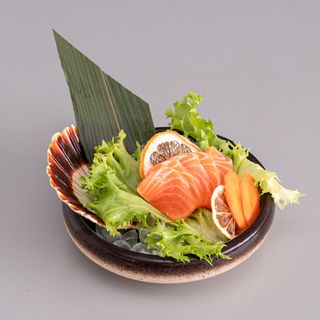 131. Sashimi salmone 5 pezzi