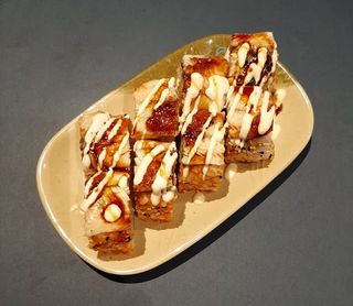 Anguilaki Rollo (8 Piezas)