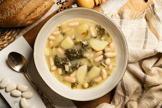 Caldo Gallego