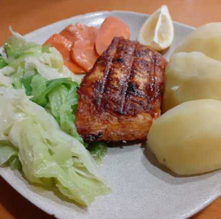 Salmão à Churrasqueira