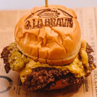 Menu Doble Smash Chees Burger con patatas y bebida