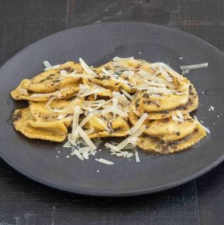 Mezza luna al funghi porcini
