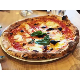 Jelo'S Steak Pizza