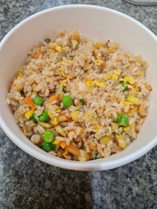 29. Riso saltato con uovo  verdure