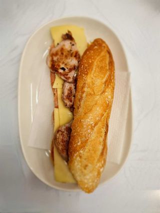 Bocadillo Serranito
