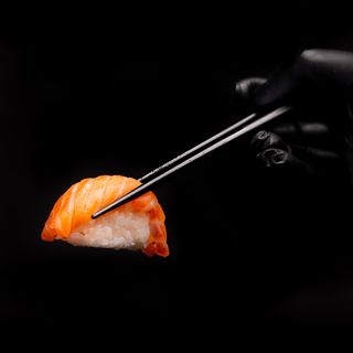 Niguiri De Salmón (2 Uds.)