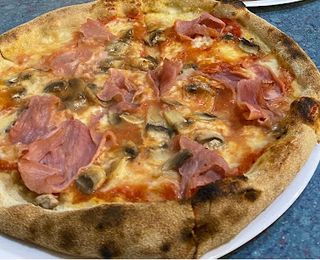 Prosciutto e funghi 