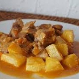 Ración Estofado con Patatas