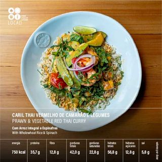 Caril Thai Vermelho de Camarão e Legumes