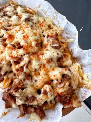 Hu-Ha! Hot Chicken Loaded Fries