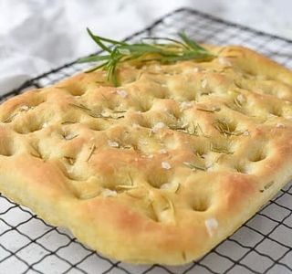 focaccia con Mortadella dop