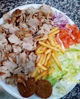 Misto kebap e falafel