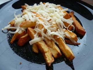 Cartofi prajiti cu mozzarella