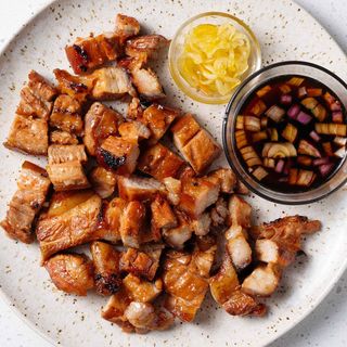 Inihaw na Liempo (Ración)