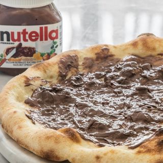 ● Pizza alla Nutella