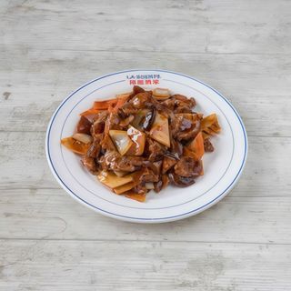 45.-Ternera con bambú y setas chinas