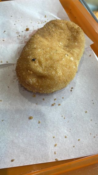 Calzone prosciutto e mozzarella