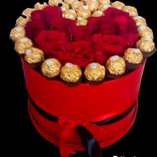 Box rouge Floral Avec Chocolat 