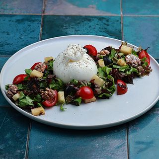 ბურატას სალათი