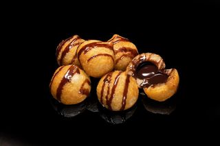 Kuglice sa čoko kremom i cimetom