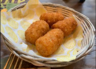13. Croquetas De Gamba Y Chipirones (4 Uds.)