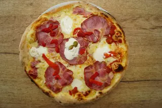 Pizza Delux