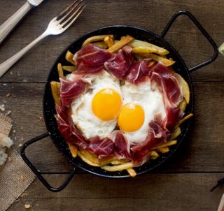 Huevos Rotos Con Jamón (Ración)