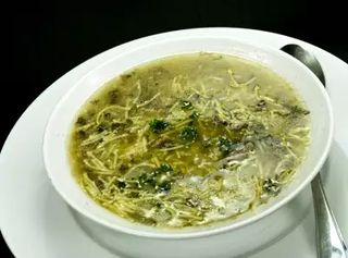 Супа със свинско, бок чой и нудли  (500г)