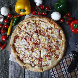 Pizza Texas mare  cu margine americana Ø 32cm