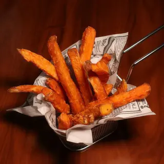 Batatas fritas + salsa