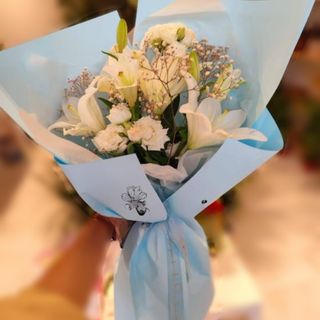 Lys & Roses & Gypsophiles