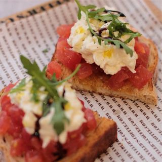 Тост Бенедикт с лососем