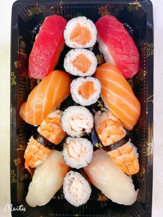 82 Hosomaki 6 pezzi, nigiri 8 pezzi