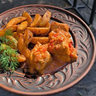 Перкельт зі свинини з овочами