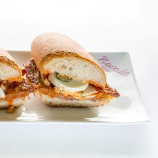 Hamburguesa, Huevo Duro