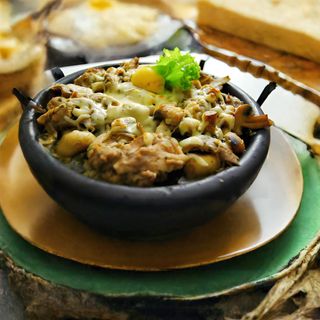 Джолан мезе на сач