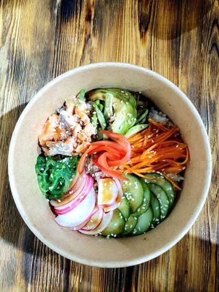 Боул с семгой 