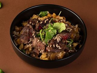 Теплий салат з печінкою (250g)